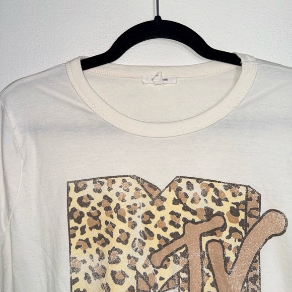 Maurices MTV Classic Fit Graphic Tee Cream Leopard Short Sleeve Large Women’s - Picture 3 of 12